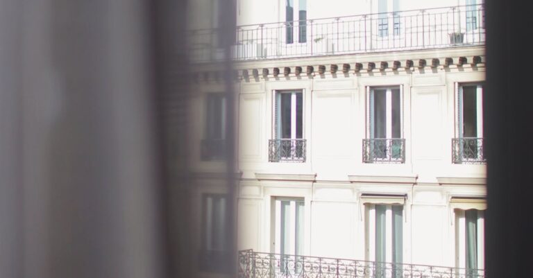 Illustration de Logement étudiant : la Seine-Saint-Denis, refuge des jeunes Parisiens paris-student-housing
