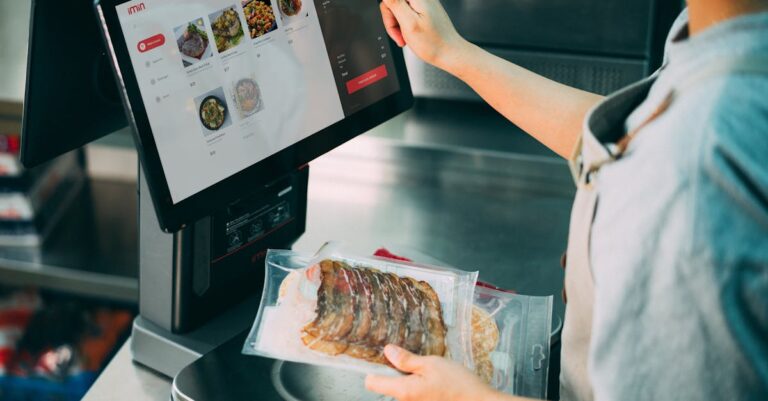 Illustration de Titres-restaurant : plus de flexibilité en restaurant réclamée restaurant-payment-options