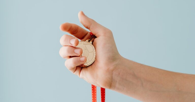 Illustration de Mondiaux Natation Singapour : Marchand, Ledecky et les Bleus brillent swimming-championship-medal
