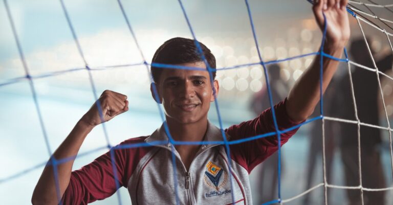 Illustration de Real Madrid : Mbappé et Vinicius brillent, sixième victoire en Liga Kylian-Mbappe-soccer-goal