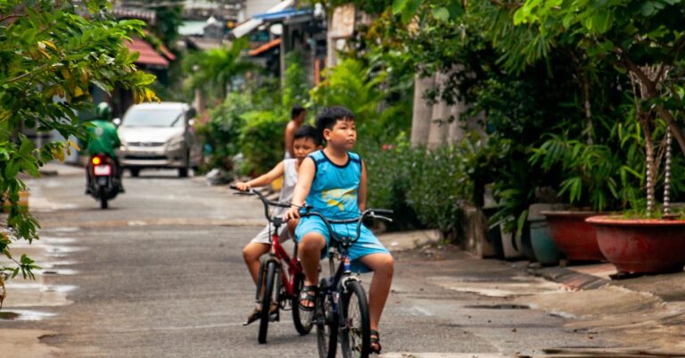 Illustration de Israël face à des menaces existentielles : l'alerte de Dan Ben-David Safed-ultra-orthodox-neighborhood