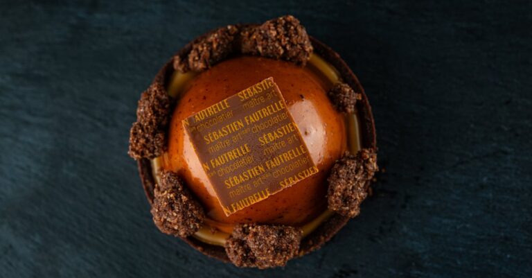 Illustration de Sébastien Lecornu, nouveau Premier ministre, face au défi du budget Sebastien-Lecornu-Matignon