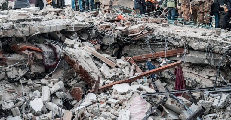 Illustration de Séisme dévastateur en Afghanistan : plus de 800 morts et 2 700 blessés afghanistan-earthquake-destruction