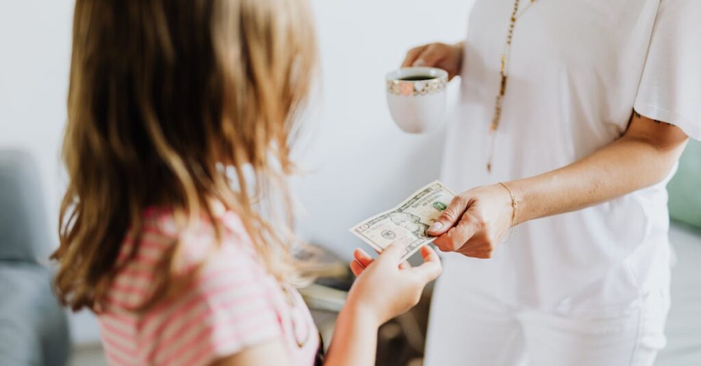 Illustration de Argent mineur : les parents ne peuvent pas l'utiliser children-savings-money