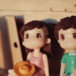 couple-teleworking-small-apartment