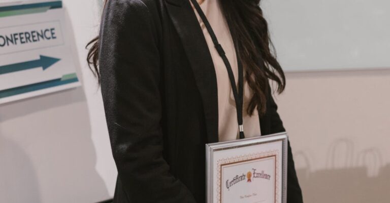 Illustration de Certificats de Qualification : Nouvelle Voie vers l'Emploi professional-training-certificate