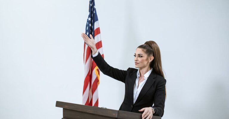 Illustration de Syrie : Ahmed Al-Charaa exhorte l'ONU à stopper les attaques israéliennes syrian-president-speaking-UN