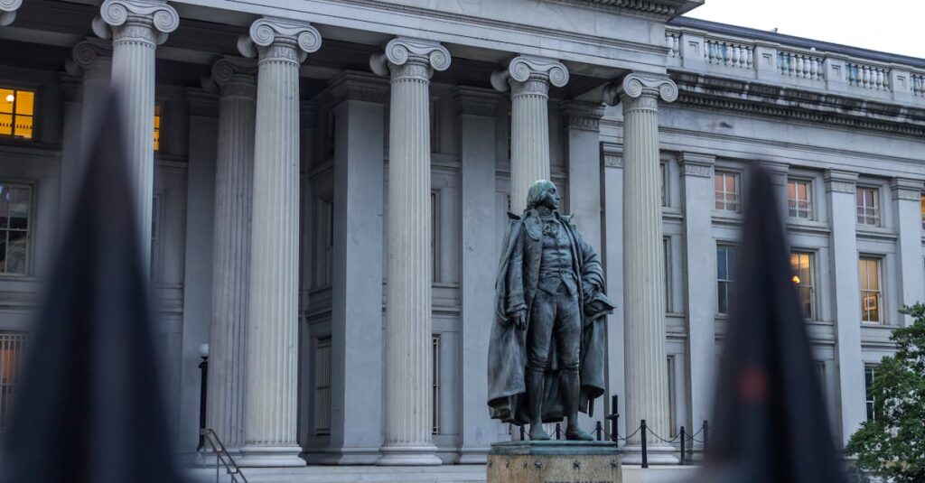 Albert-Pike-statue-Washington