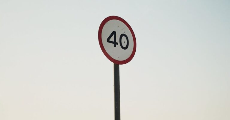 Illustration de CAC 40 : les trajectoires climat 2025 révèlent bons et mauvais élèves CAC-40-climate-report