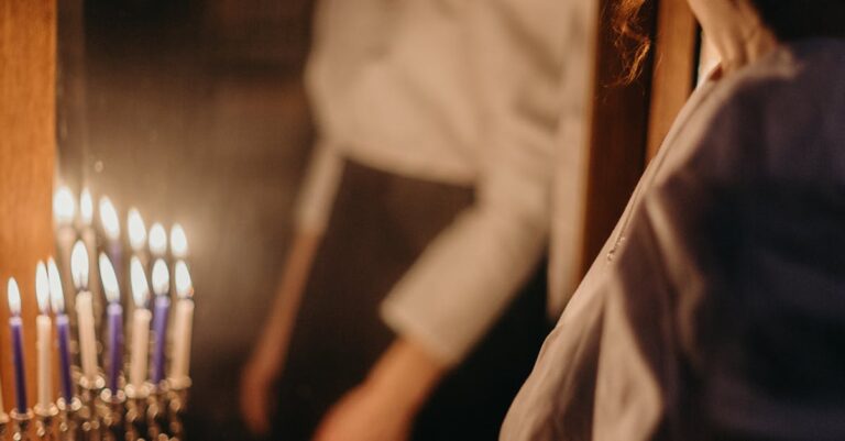 Illustration de Hommages et appels à la paix : Israël se souvient du 7 octobre Israel-memorial-candles