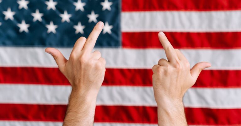 Illustration de Violents SMS de Jay Jones : la polémique enfle en Virginie Jay-Jones-political-controversy