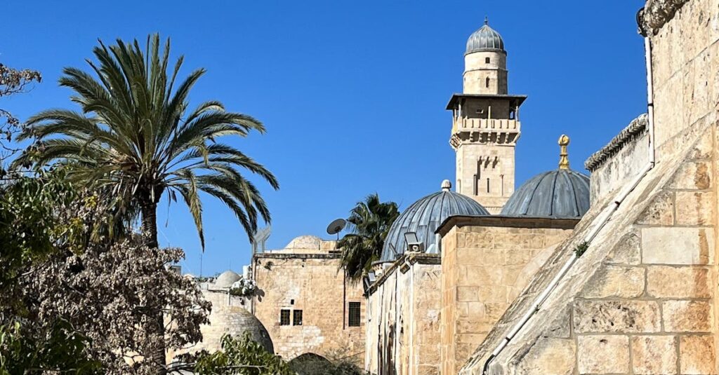Illustration de Ben Gvir à l'Esplanade des Mosquées : colère de la Jordanie Jerusalem-Al-Aqsa-compound