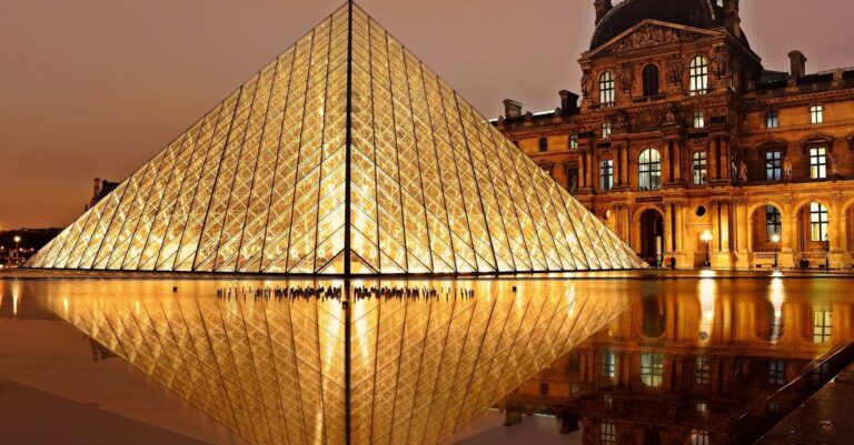 Illustration de Vol au Louvre : 88 M€ de préjudice, 4 suspects identifiés Louvre-museum-robbery-1