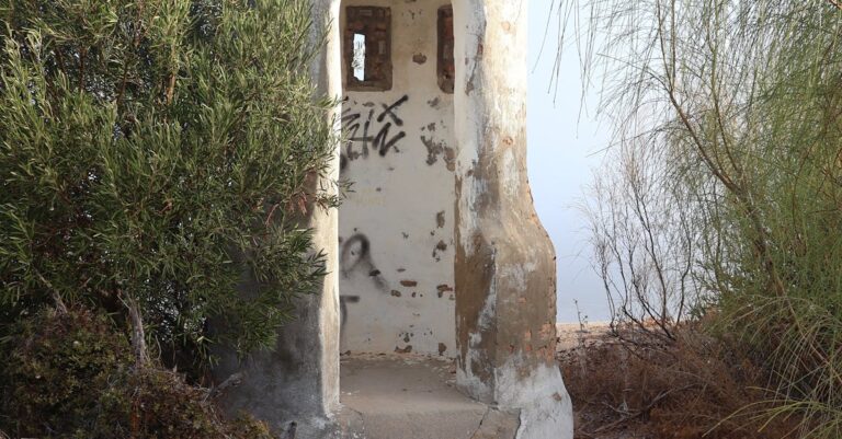 Illustration de Sciences Po Strasbourg: Plaintes après des graffitis pro-Hamas Sciences-Po-Strasbourg-entrance-graffiti