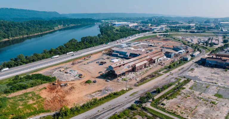 Illustration de Explosion meurtrière dans une usine du Tennessee : 16 morts Tennessee-factory-explosion
