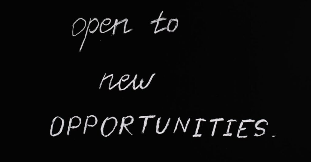 Illustration de Reconversion professionnelle : aspirations et réalités sur le terrain career-change-path