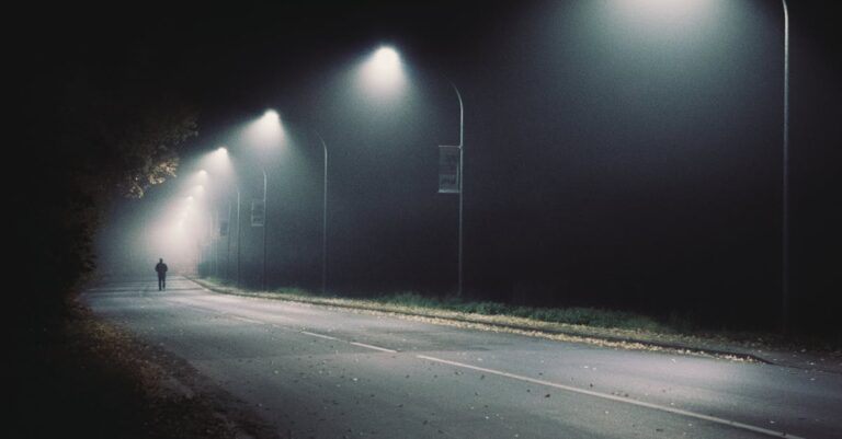 Illustration de Marseille : choc et indignation après l'assassinat de Mehdi Kessaci Marseille-street-crime