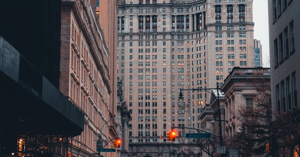 Illustration de Victoire de Zohran Mamdani à New York : la gauche française s'inspire New-York-City-Hall