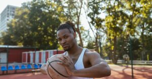 Rastafarian-dreadlocks-court