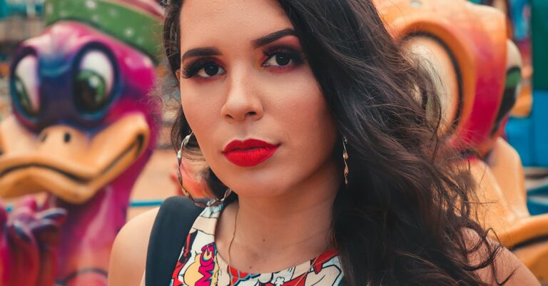 Illustration de Angoulême : Le Festival BD en crise, 9eArt+ contesté angouleme-comics-festival