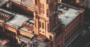 Illustration de Berlin: L'aéroport perturbé par des drones, la Russie suspectée berlin-airport-drone-scare