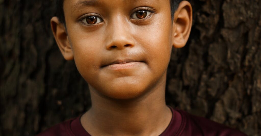 Illustration de Mère en crise : son fils de 9 ans livré à lui-même à Toulon distraught-child-alone
