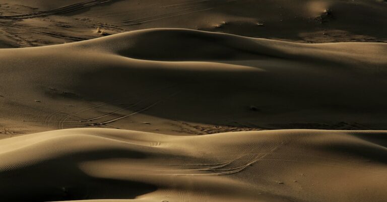 drought-stricken-dam-Iran