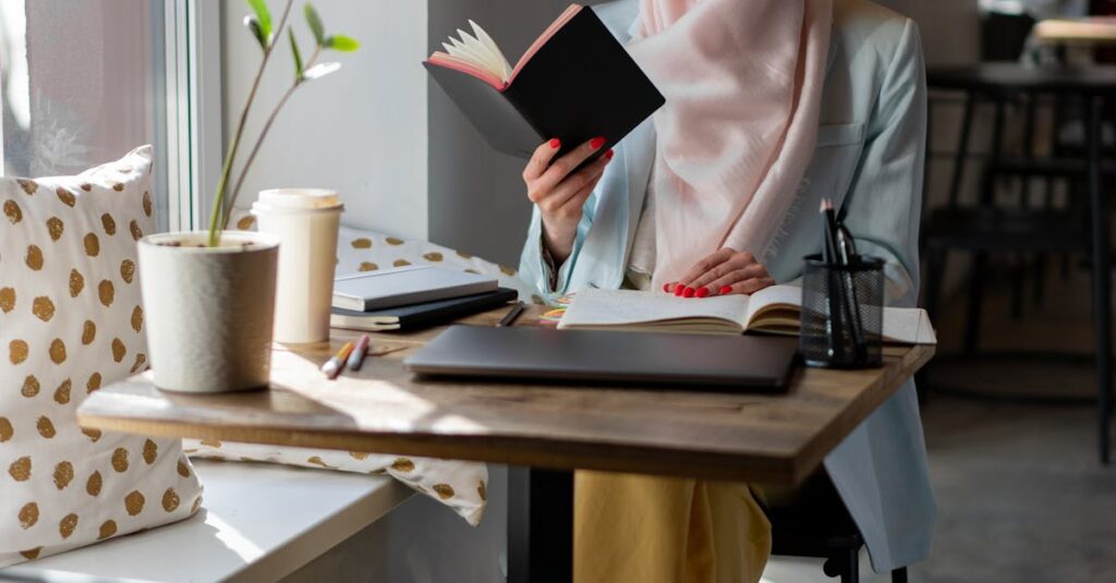Illustration de Voile islamique: Nuñez s'oppose à l'interdiction pour les mineures muslim-girl-headscarf