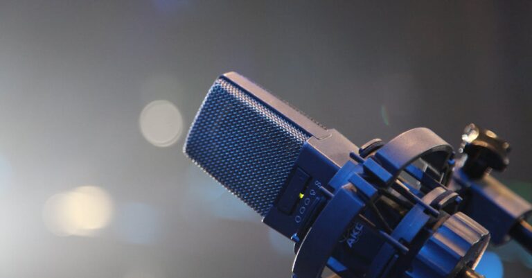 Illustration de Radio France corrige des "affirmations fausses" sur Zohran Mamdani radio-france-studio