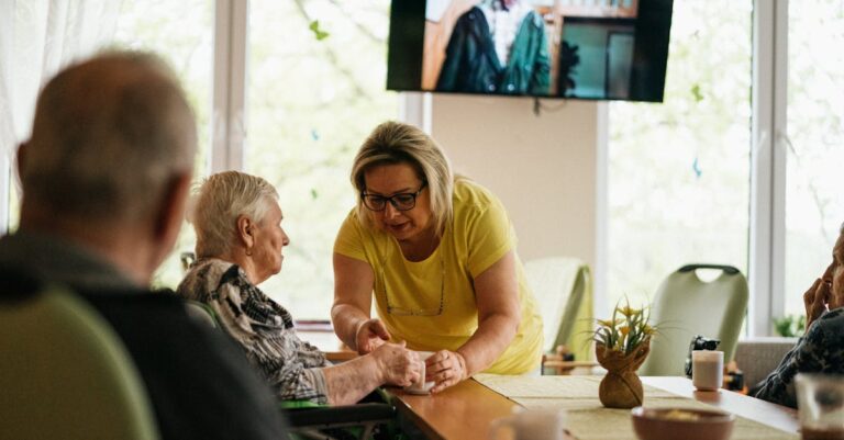 Illustration de Fin de la gratuité des soins pour certains retraités étrangers retirees-healthcare-France