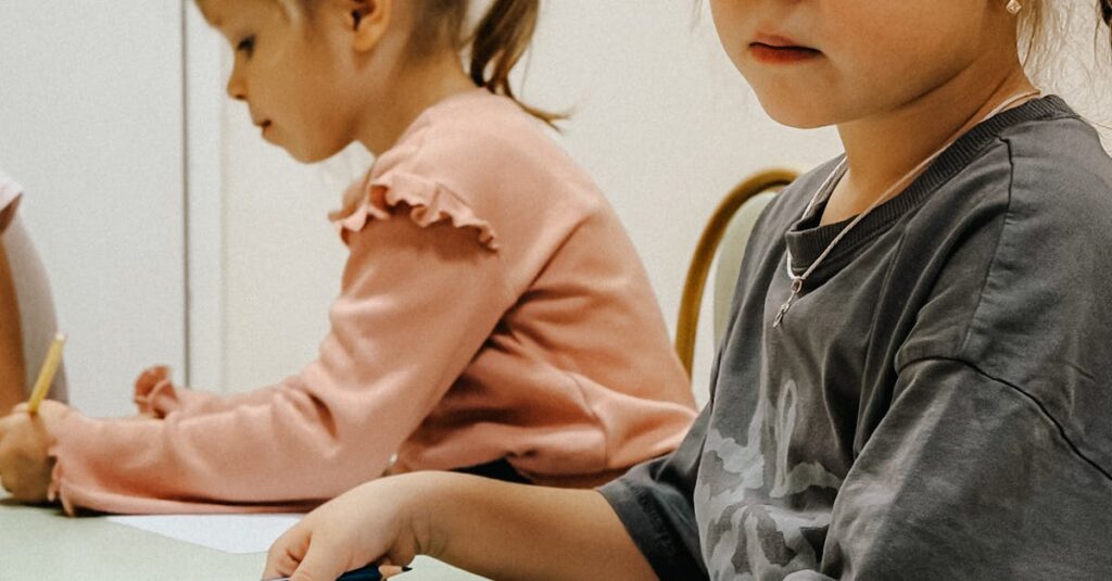 Illustration de Espagne : La jeunesse face au franquisme, entre oubli et indulgence spanish-young-students-classroom