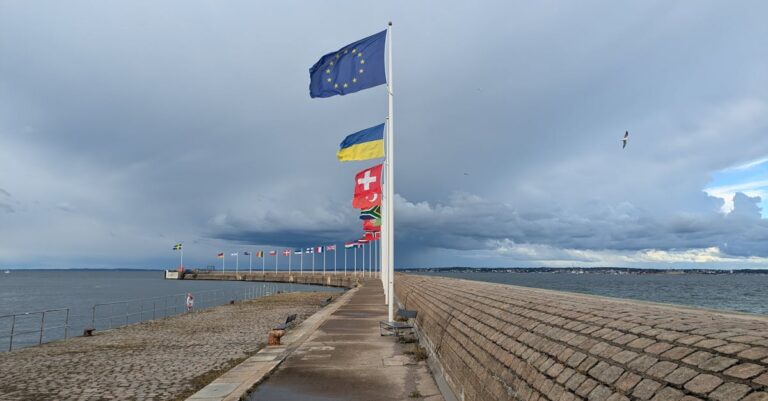 Illustration de Négociations Ukraine-Russie : tensions et pressions sur Kiev ukraine-diplomacy-donald-trump