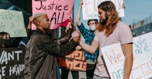 Donald-Trump-Benjamin-Netanyahu-handshake