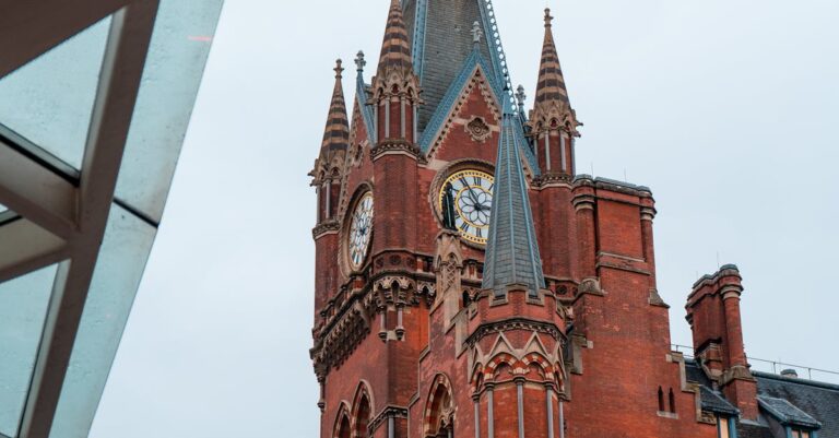 Eurostar-London-St-Pancras-Station