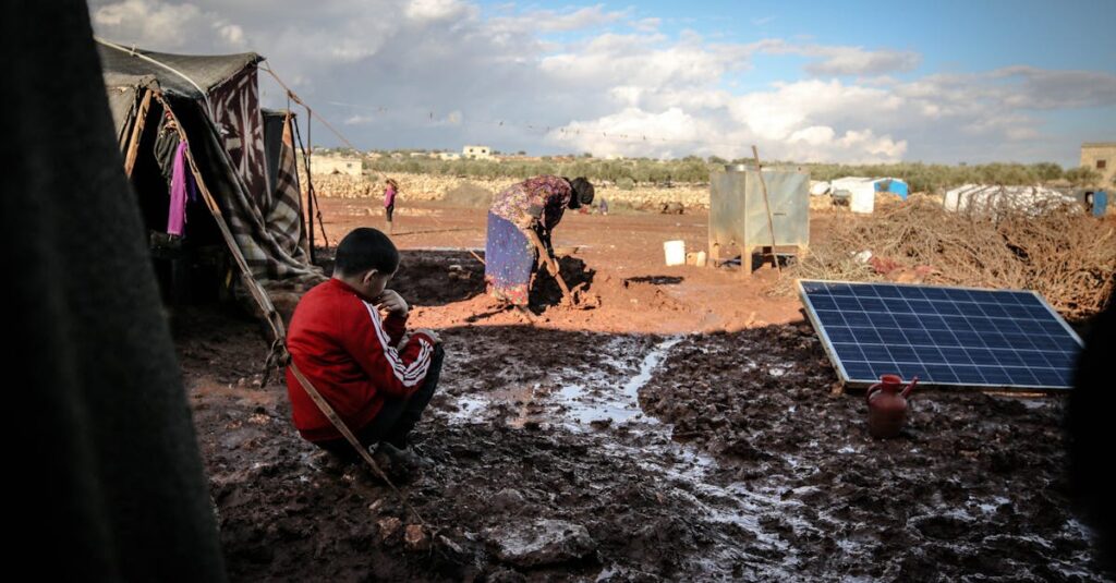 Illustration de Gaza : Israël refuse tout compromis sur le désarmement du Hamas Gaza-conflict-tents