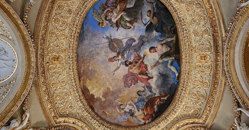 Illustration de Casse au Louvre : une grille sécurise la galerie d'Apollon Louvre-Apollon-gallery