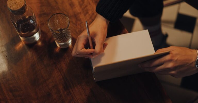 Nicolas-Sarkozy-book-signing