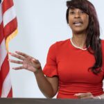 Sarah-Knafo-speaking-politics