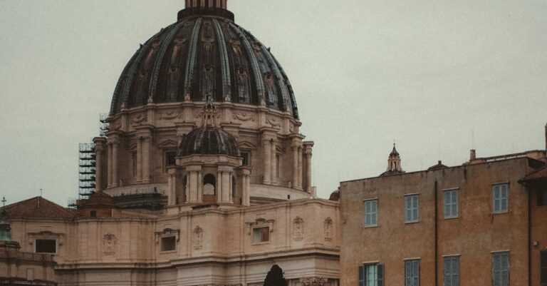 Vatican-building-outside