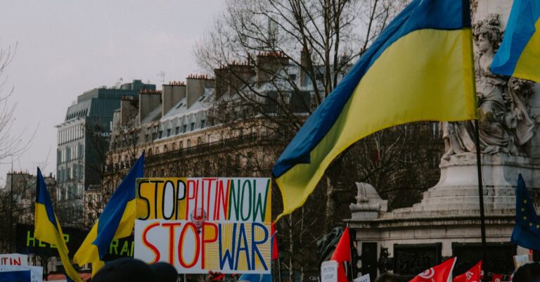 anti-militarism-protest-france