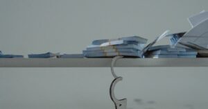 Illustration de Cash Investigation sur LVMH : la droite crie au «bidon» cash-investigation-france-television