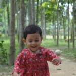 children-running-away-jungle