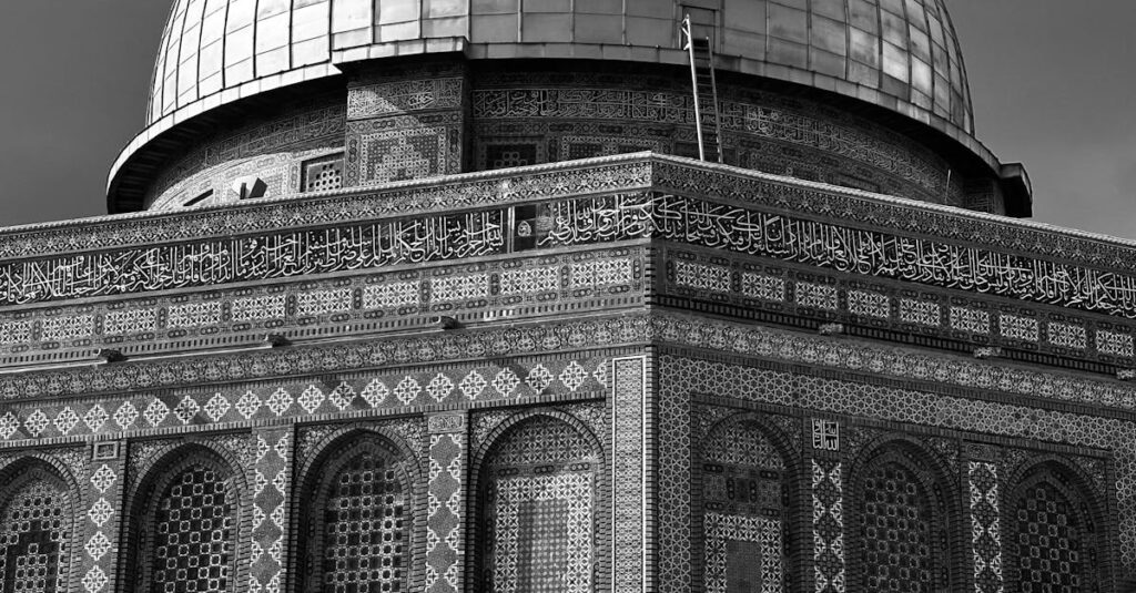 Illustration de Merz réaffirme le soutien allemand à Israël malgré les tensions friedrich-merz-herzog-jerusalem