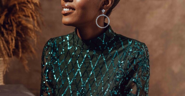 sarah-knafo-portrait