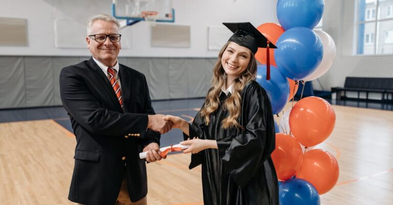 Illustration de Directeur d'école écroué à Limoges : faits graves révélés school-principal-arrest