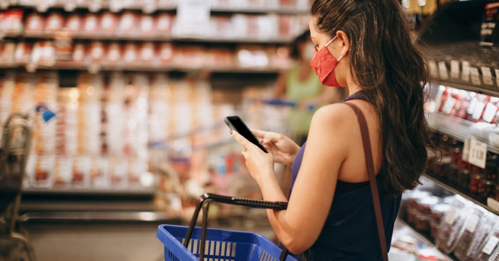 Illustration de Inflation : E.Leclerc mise sur une déflation, pas de retour de la hausse des prix shopping-cart-supermarket