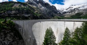 Crans-Montana-bar-fire-aftermath-2