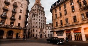 Cuba-Havana-streets