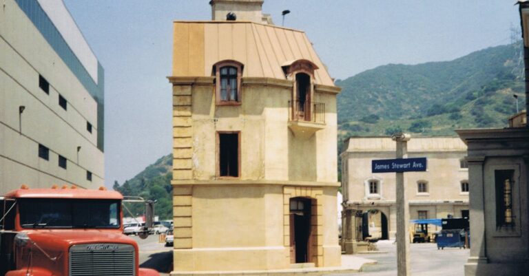 Illustration de Kristen Stewart envisage de quitter les États-Unis face à Trump Kristen-Stewart-interview