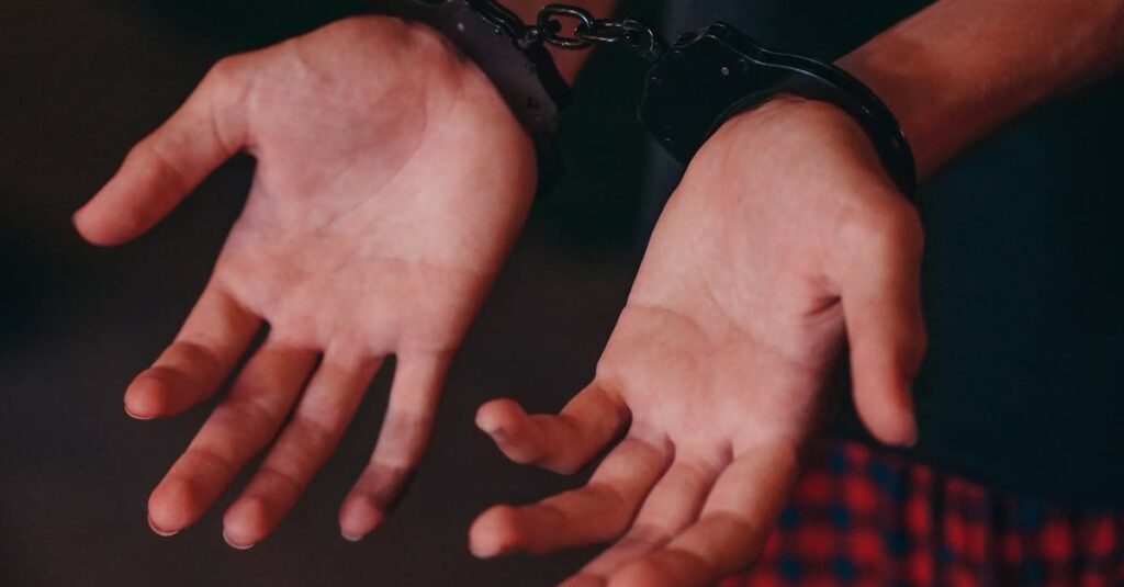 Illustration de Un enfant de 5 ans détenu par l'ICE, tensions à Minneapolis child-detained-ICE